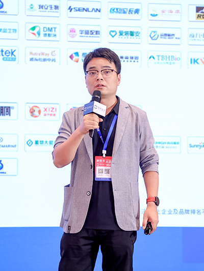 杨宏